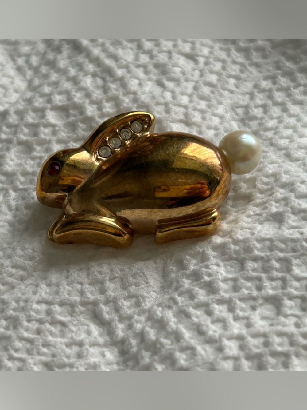 Krementz Golden Bunny Pin Brooch, Faux Pearl and Crystal Accents